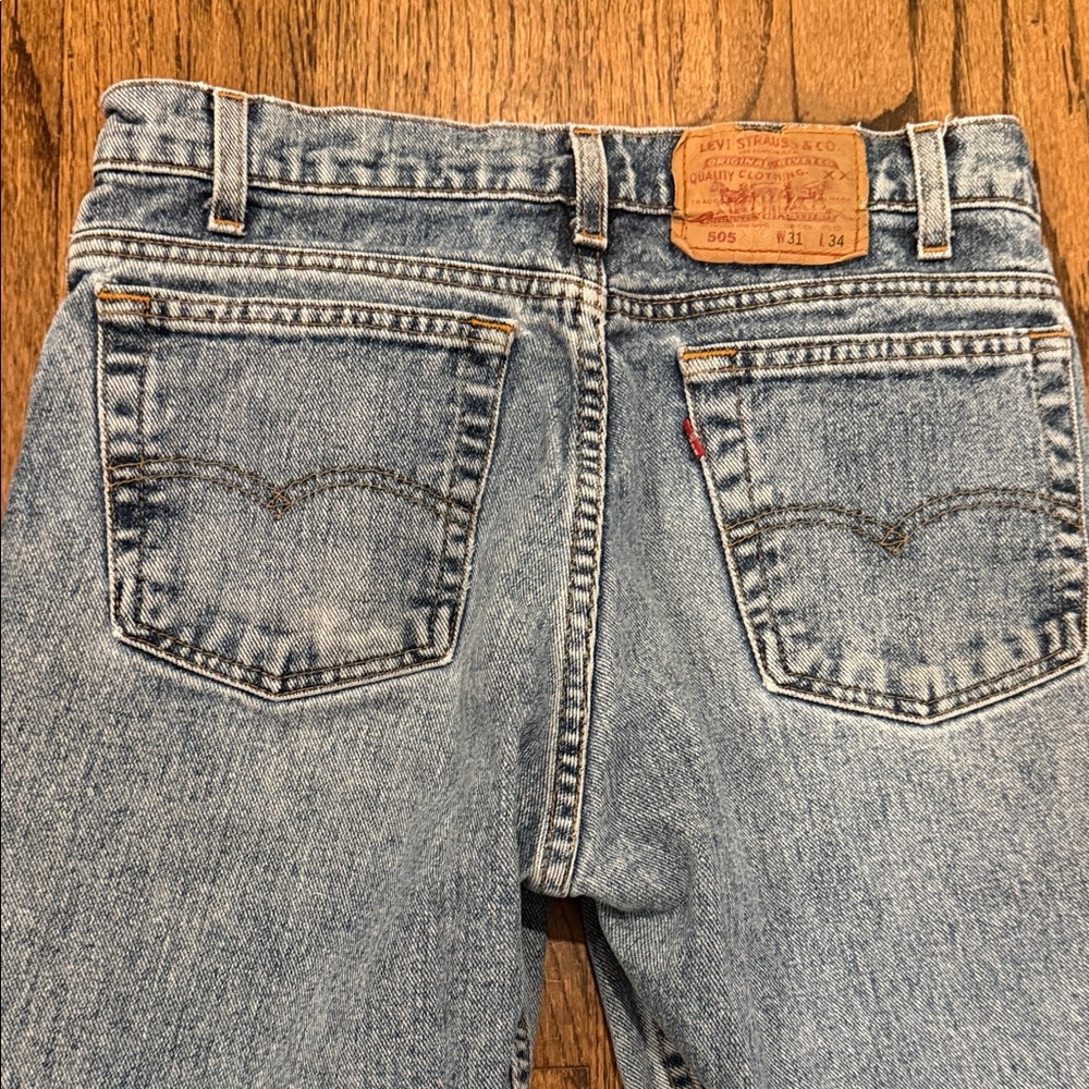 Levi's 505 vintage Jeans tag say 31x34